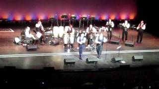 OCHO Y MAS, AT LEHMAN CENTER..HIPO DE CONEJO.3\24\12