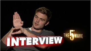 The 5th Wave: Alex Roe Exclusive Interview | ScreenSlam video