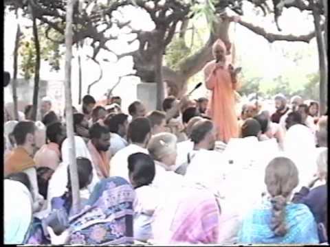 19971108 Varshana Lalita Kund Lalita Davi Ter Kadamba Rupa Goswami Bhajan Kutir P4 Tape 15