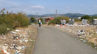 Пътят към крепостта Вишеград край Кърджали е осеян с боклуци