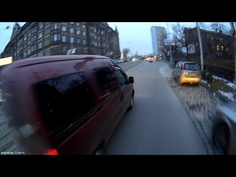 HRR-421 Centizés - Close pass