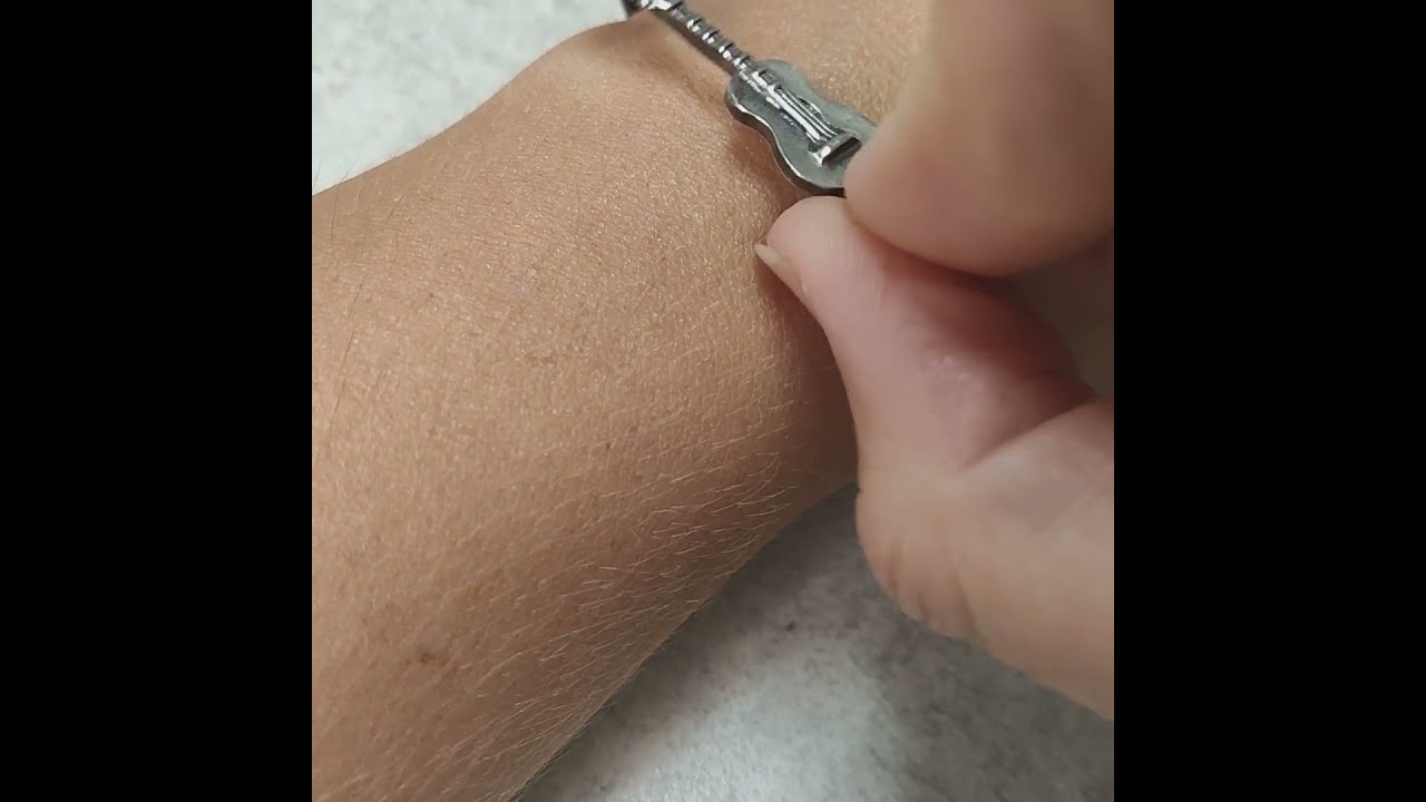 Pulsera Guitarra Española con Cuero de Plata de Ley 925 - Las mejores joyas de Plata de Ley