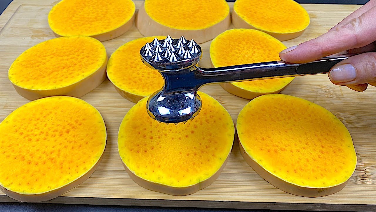 Pumpkin tastes better than meat! A friend from Portugal taught me this recipe!