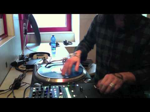 Dj Aladyn riscaldamento pre-Tropical Pizza