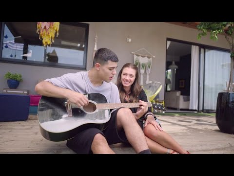 מרגי מסתבך עם נועה קירל - עם מי הוא מתנשקקקק