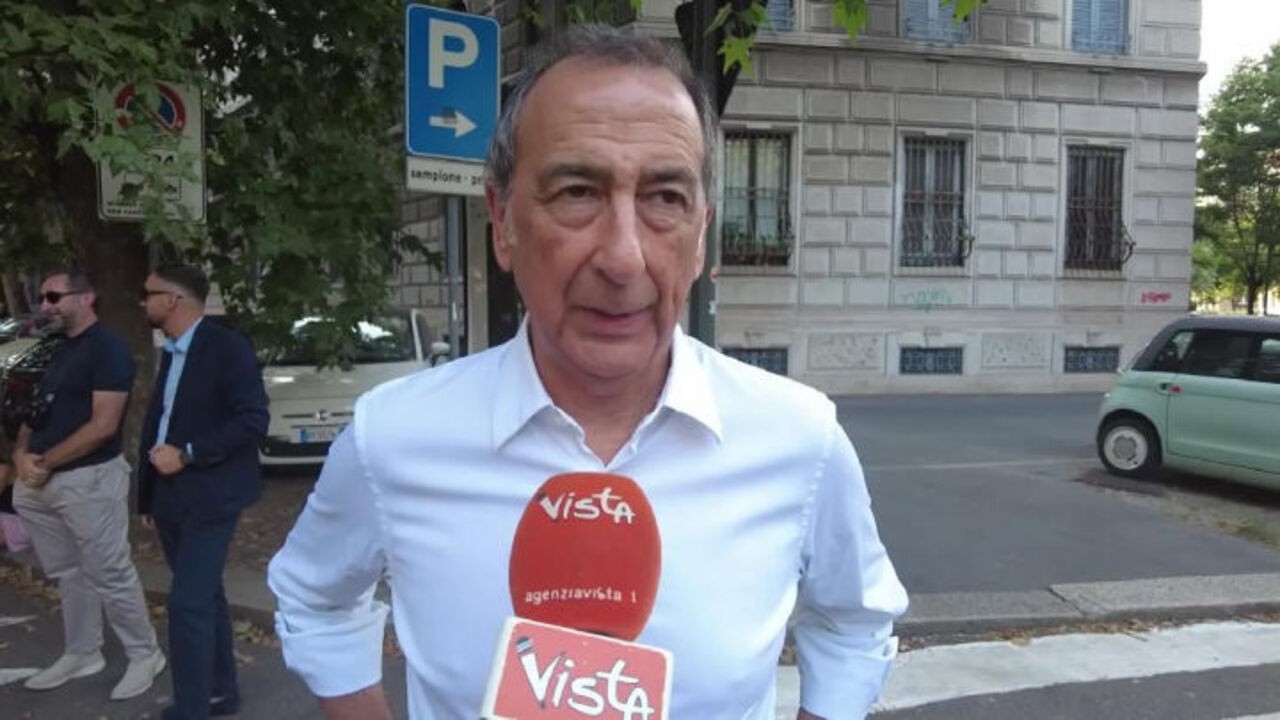 Il sindaco Sala al Milano Pride: Rainbow Center per aiuto psicologico e legale prima di fine mandato