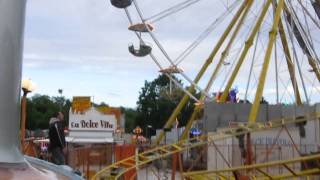 preview picture of video 'Fahrt mit der Achterbahn Delgis Silbermine auf dem Maientag in Vaihingen an der Enz 2013'