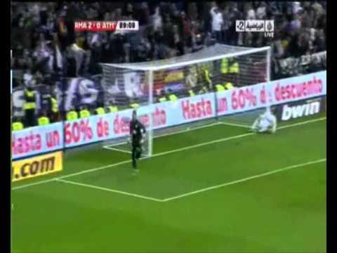 Pérolas do Futebol - Cristiano Ronaldo e o passe com as costas!