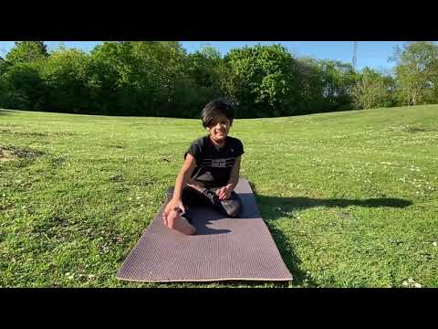 Padmasana, Lotussitz, Lotus Pose, Yoga for beginners