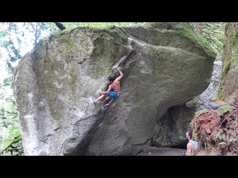 Squamish Bouldering: Resurrection (V9)