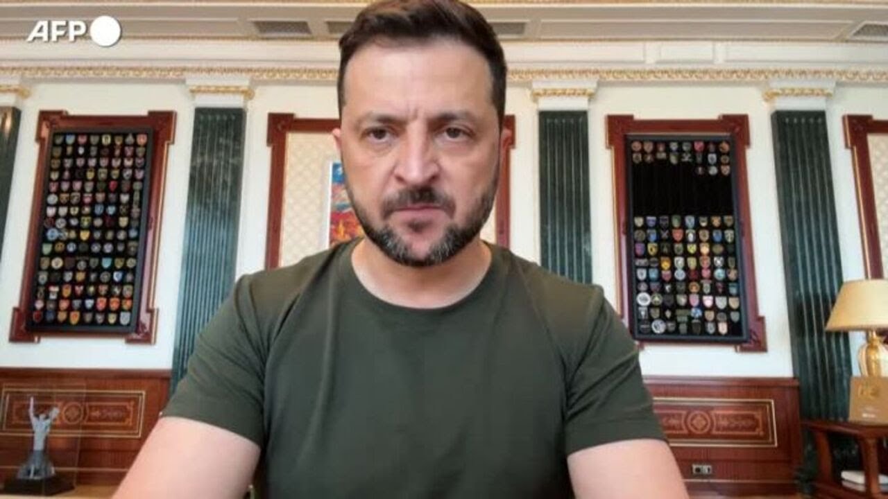 Zelensky: "Mosca uccide anche nel giorno dei negoziati"