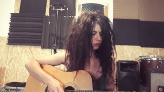 Dry - PJ Harvey cover by Alice Adjutor