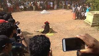 preview picture of video 'കൈത ചാമുണ്ഡി തെയ്യം Kaitha chamundi theyyam Part 2'