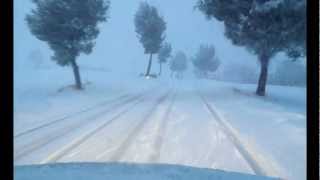 preview picture of video '10 febbraio 2012 - tra la neve all'Abbadia di Fiastra MC'