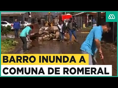 Arduos trabajos para sacar barro en Romeral: Comuna afectada por graves inundaciones