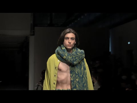 Effortless style with homey reference by Federico Cina for F/W 22-23 | FashionTV | FTV