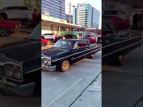 Eazy-E had all the B!tches sayin 🤣