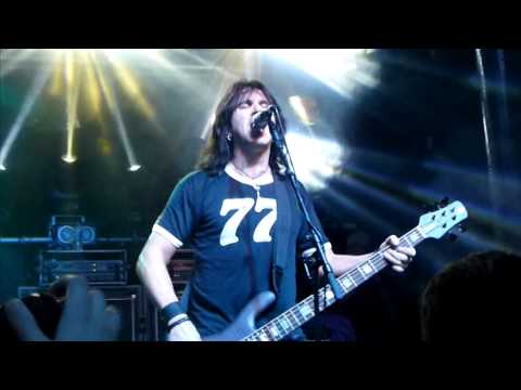 Danger Danger - Turn It On (Live Firefest 2014)