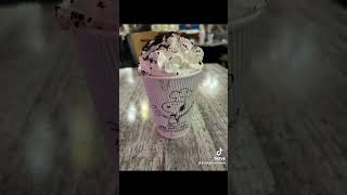 Warm Puppy Cafe-snoopy cafe-California #peanuts #snoopy #iceskating #obligatorytraveler