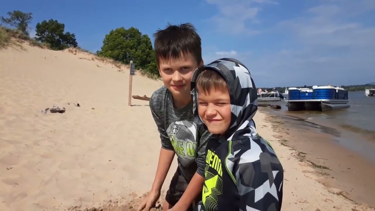 Miniature de la vidéo Jaywalkers du film Jaywalkers