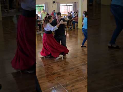 nos idosos de Presidente Kenedi Verê no Paraná.Brasil #shotrs #baile #dancarinos
