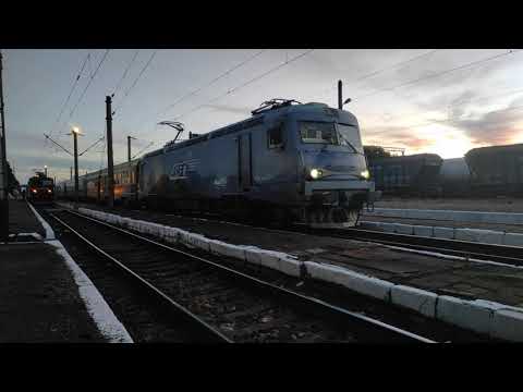 Tren IR1658 Bacau - Bucuresti Nord pleaca din Adjud cu LEMA001 - 13.07.2022