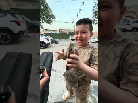 شنو طلع بل جنطه شبي هاذ الولد😱🧳#shorts