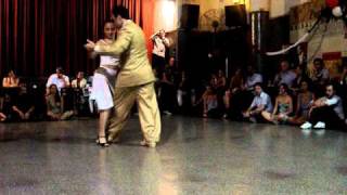 Video thumbnail for Bárbara Wainnright y Mario De Camilis bailando en La Kermesse Tango