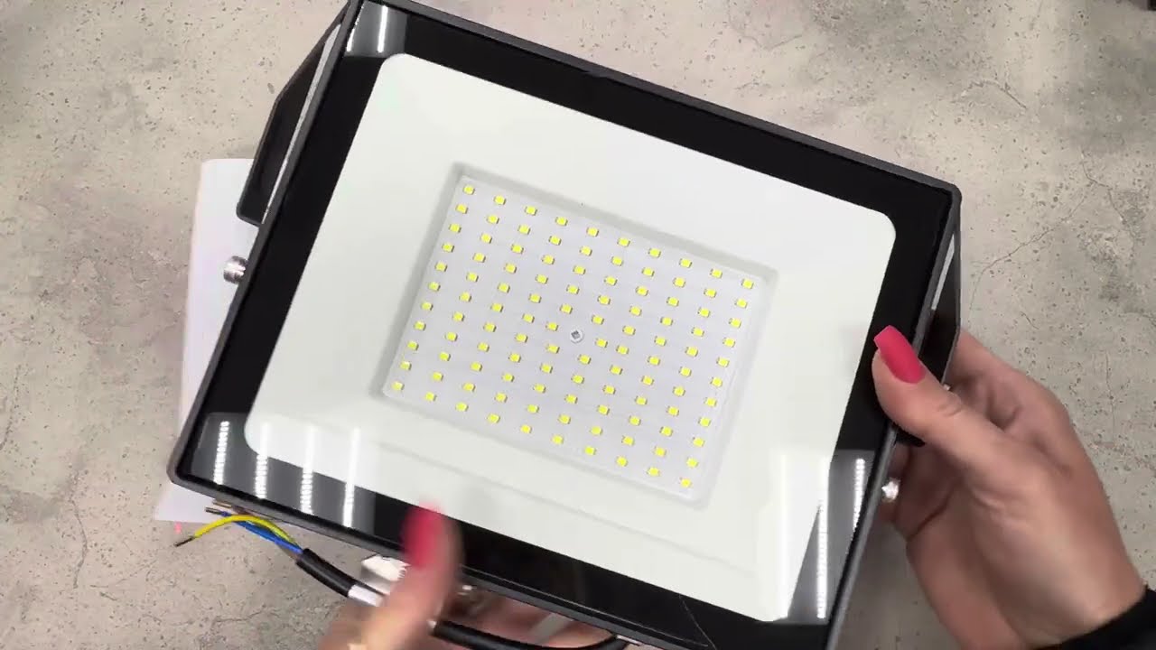 Светодиодный прожектор ARDERO LL-1100ARD 100W 9000Lm 6500K черный IP65 (80019)