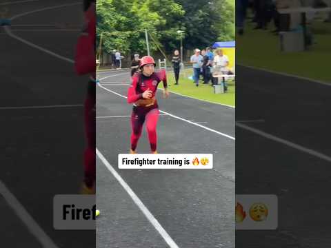 No hands needed on the ladder 😳😅