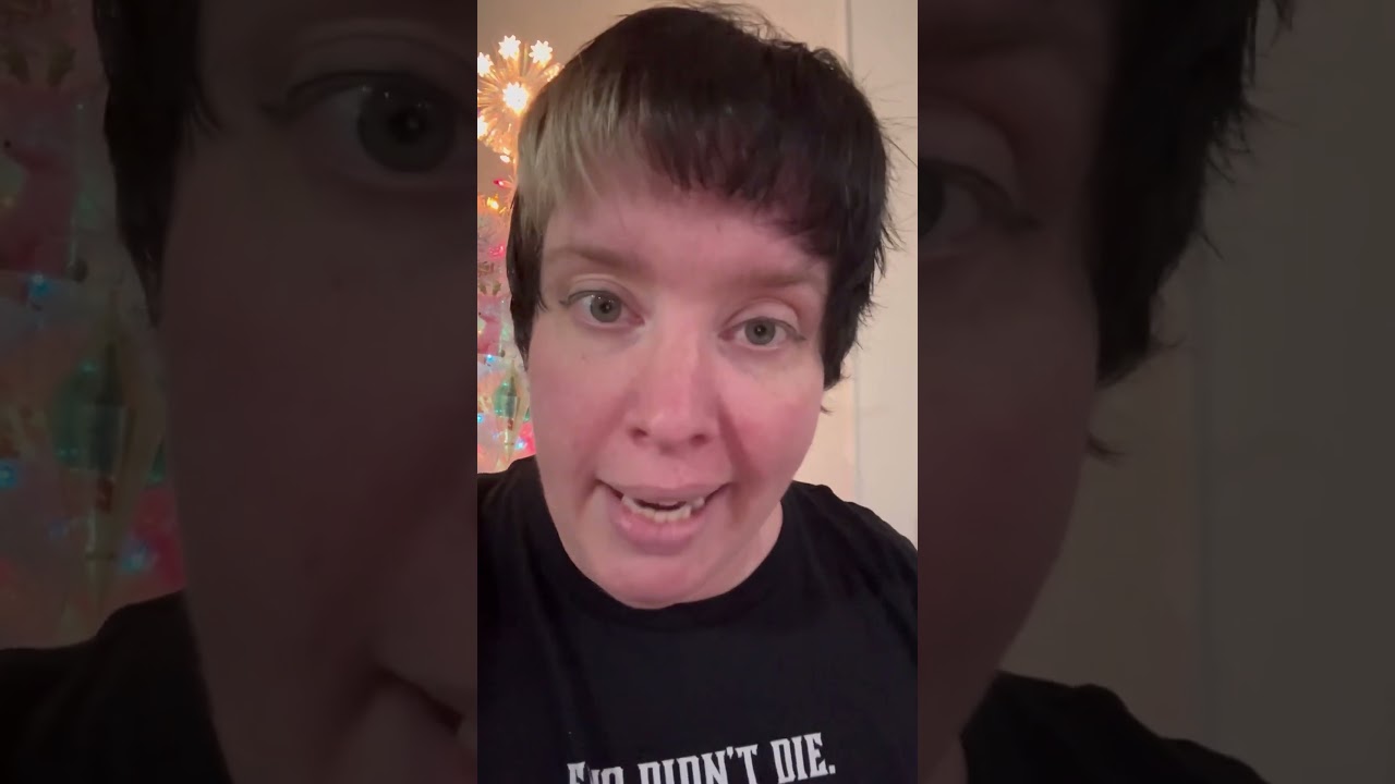 I mean…technically it is fixed. #mommacusses #chaosteen #gingerbread #momlife #holiday