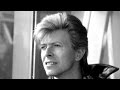Rick Wakeman's Tribute To David Bowie - Life On Mars