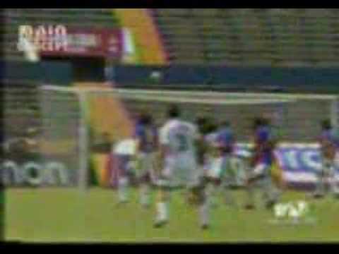 Renan Calle tiro libre