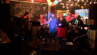 Savoy Swing Band  "He's a Tramp" - cover