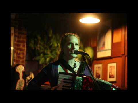 Be Brave Bold Robot - Morgan Michelle (Live at the Fox & Goose)