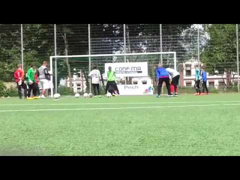 RSV-Torhüter bei der Torwartschule Benjamin Rudolph