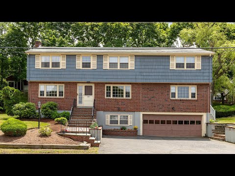 515 Upham St, Melrose MA - Mary Sexton - Tel 781-910-5200