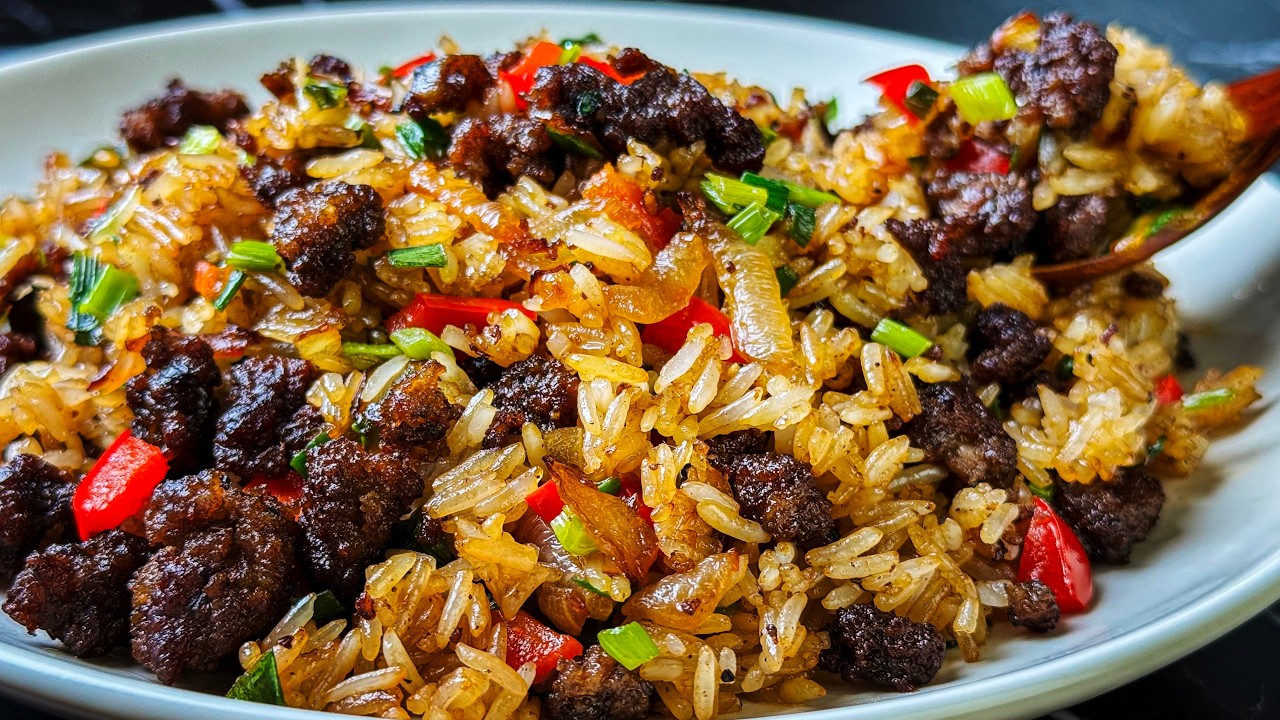 Arroz Frito com Carne Moída em 10 Minutos