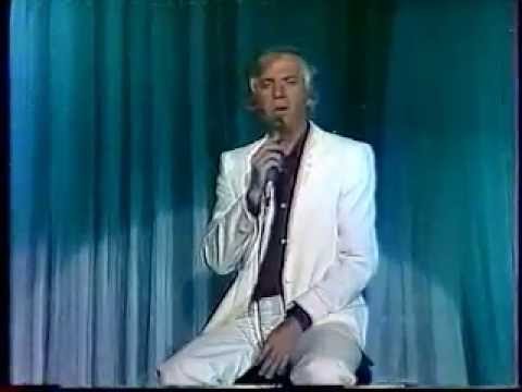 Jean Vallée - Un vieux Singe Dans un Coin de sa Tête