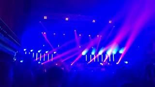 Soak perform Rainy Boy Sleep's 'Shopping Centre Song' at #ATL30