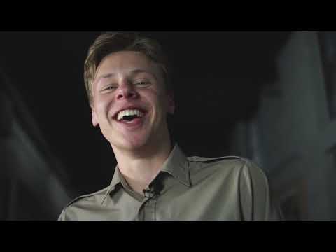 Artist Portrait: Painting with Polyurethane