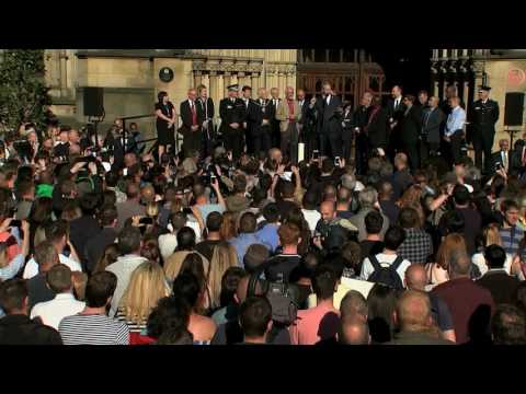 This is the Place - poet Tony Walsh reads out his tribute to Manchester | 5 News
