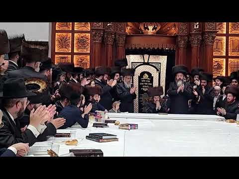 Sadigura Rebbe In His Beis Medrash In Lakewood Shabbos Toldos 5783
