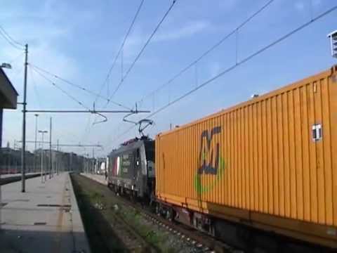E189.408 CFI col TC 57012 Frosinone - Melzo Scalo in transito al bin.24 di Roma Tiburtina