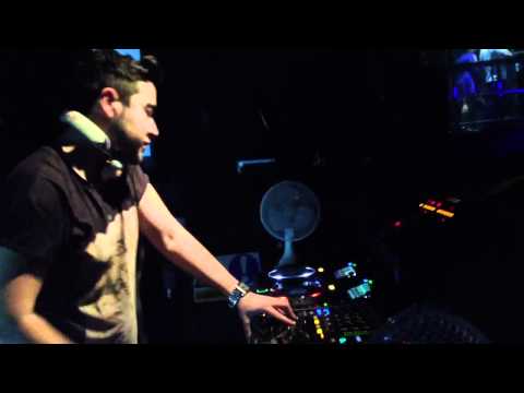 Kim Fai Live@ Cream Boxing Night 26/12/2011