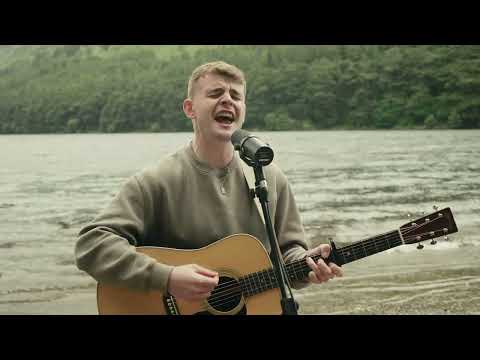 Darren Kiely - Avalon (Acoustic performance)