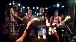 The Real Mckenzies - Droppin&#39; Like Flies (Live Madrid @ Gruta 77)
