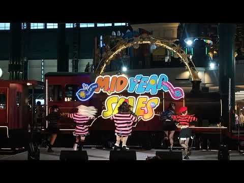 Yami yami [Full stage] งาน MID YEAR SALES