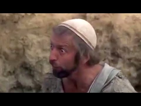 Monty Python - "I'm NOT The Messiah!"