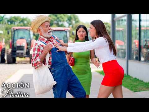 Abuelito campesino va a comprar 10 tractores, todos se ríen y luego pasa esto